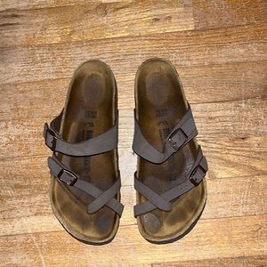 Size 7 women’s birkenstock sandals